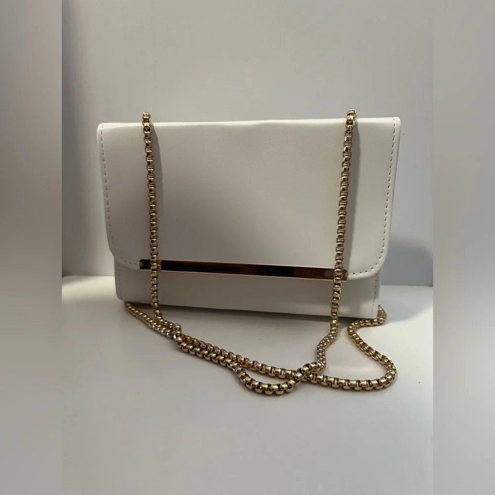 🌸‎ Chic White Mini Shoulder Bag Gold Chain Elegant Evening Clutch Purse